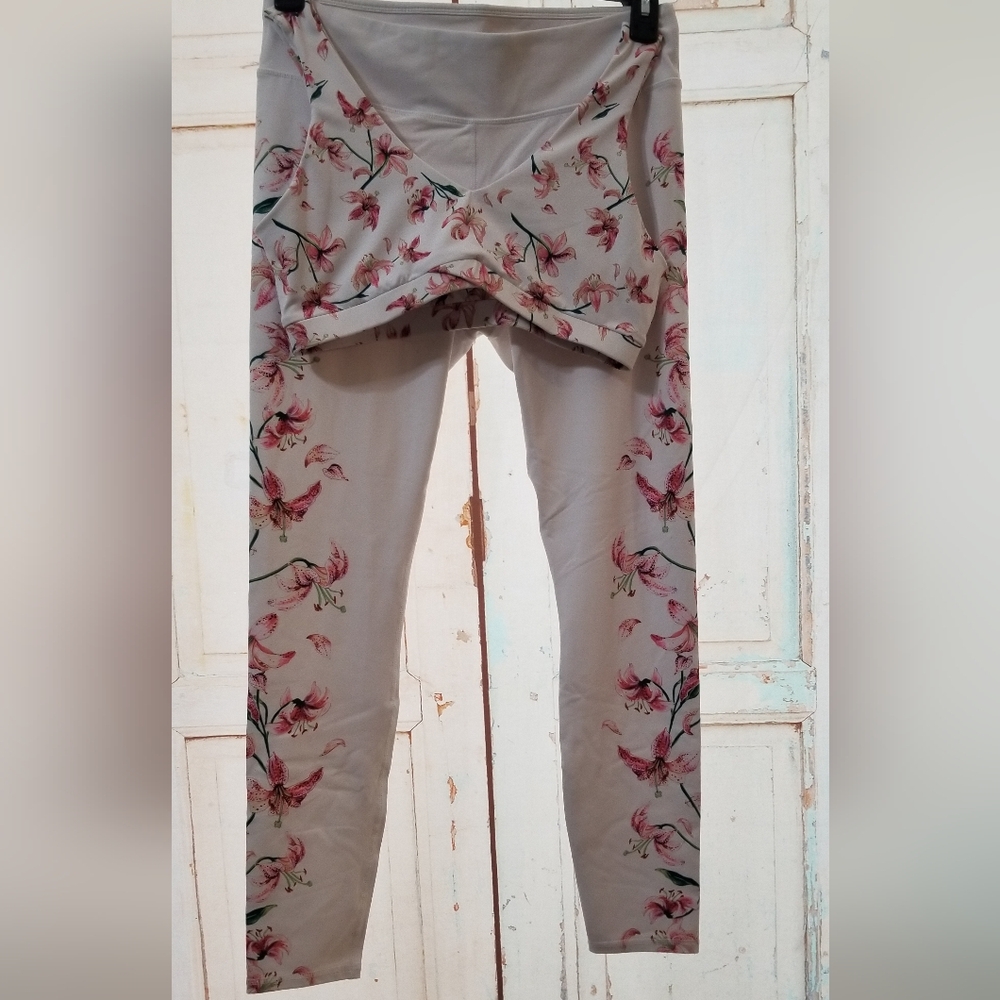 Fabletics Floral Workout